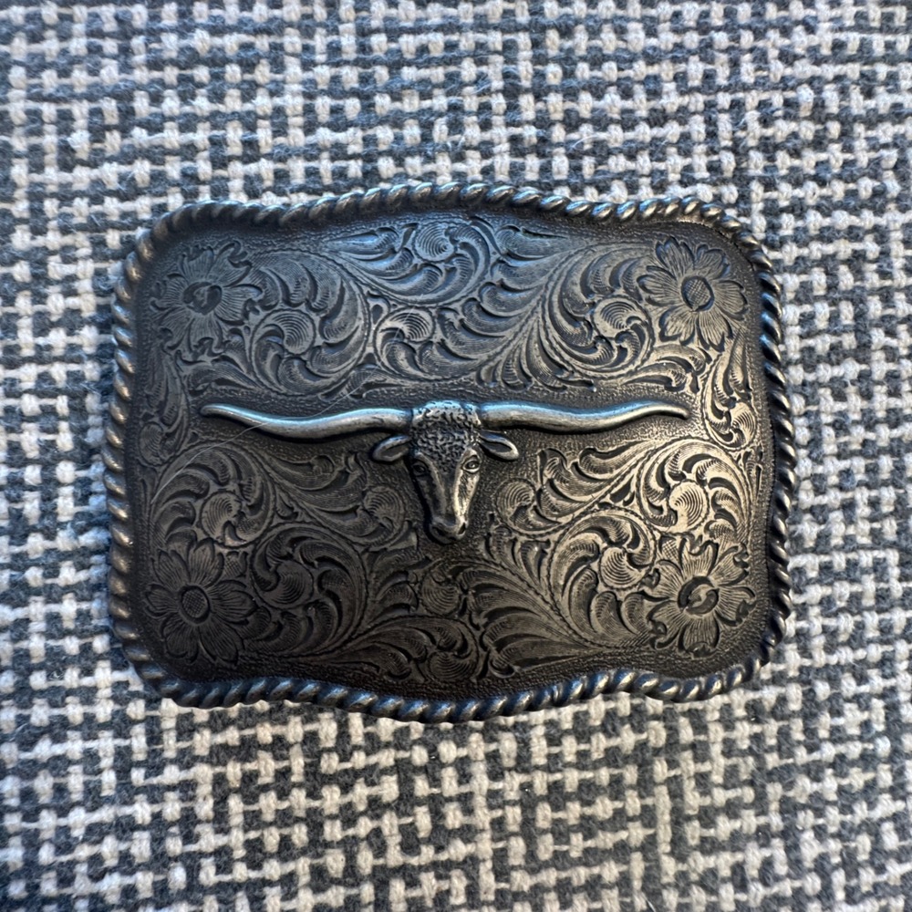 Vintage 1995 Western Longhorn Steer Floral Scroll Belt Buckle Silver Tone 3.75"